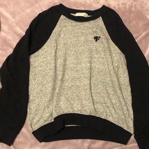 Wilfred free by Aritzia Gray Crewneck Size Small